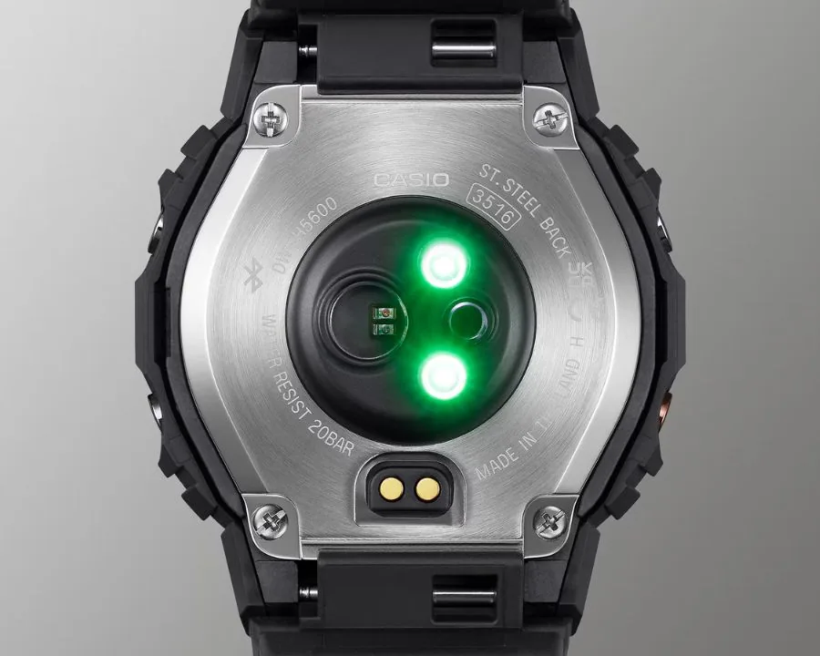 Cảm biến nhịp tim quang học trên G-Shock sử dụng đèn LED để theo dõi lưu lượng máu cổ tay