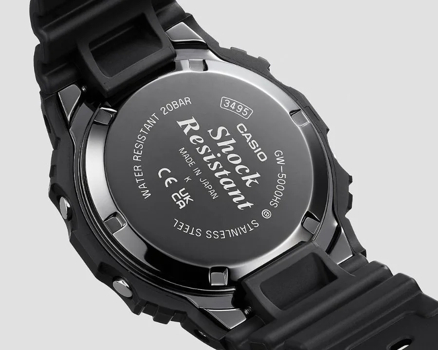 Đồng hồ G-Shock GW-5000 với lớp phủ DLC trên nắp lưng